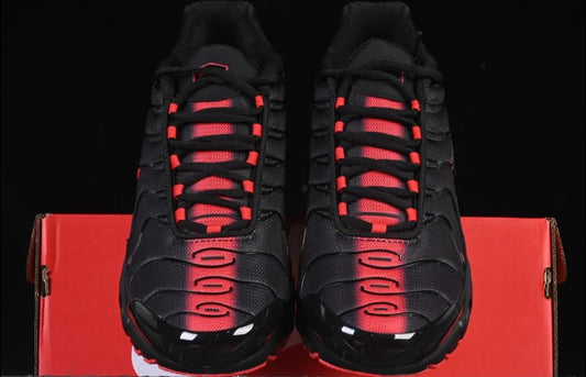 Nike Air Max Plus Sneakers