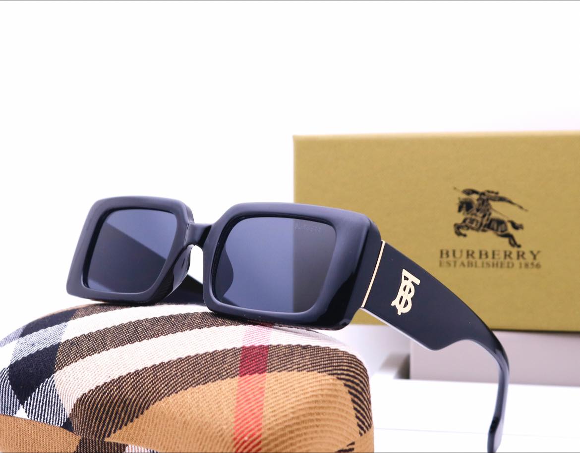 Burberry Square Frame Sunglasses