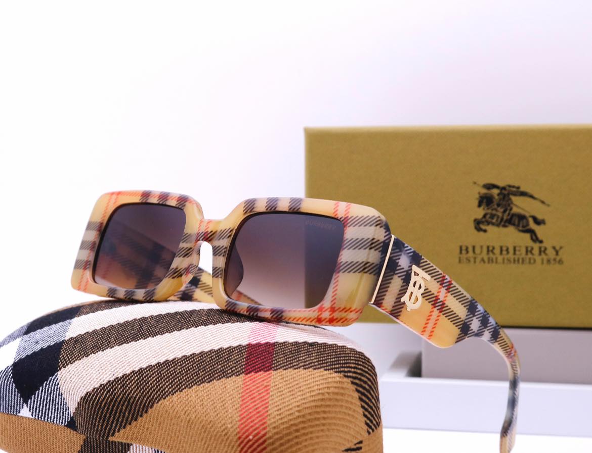 Burberry Square Frame Sunglasses